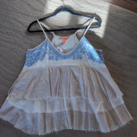 Chelsea and Violet Tank - Picture 3 of 7